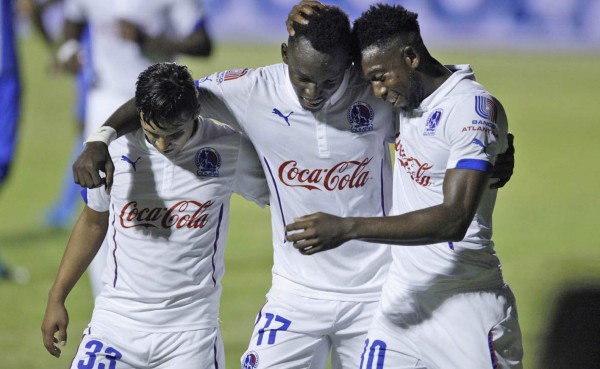 Olimpia pulverizó al Victoria en el Nacional tras un 6-0 contundente