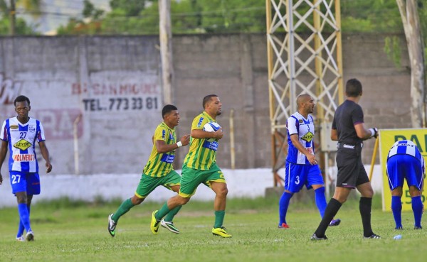 Parrillas One y Victoria se reparten puntos en un partidazo