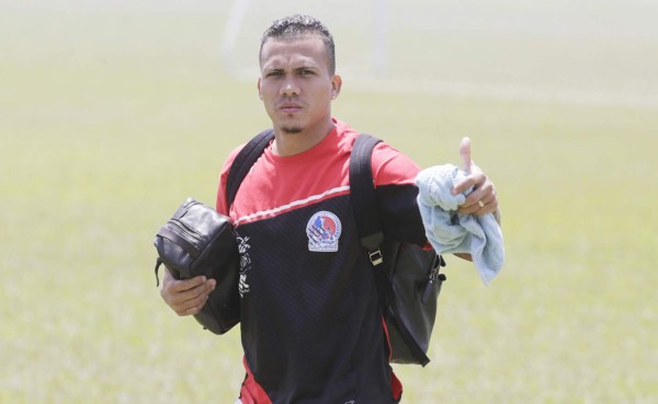 Arnold Peralta: 'A mi criterio, es bueno jugar cada tres días'