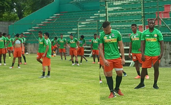 ¡Sorpresa! Hendry Thomas está entrenando con Marathón