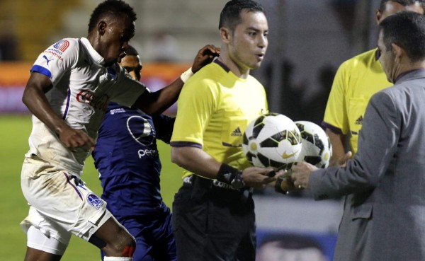 Alberth Elis a Motagua: 'Deberían de ser un poco más serios'