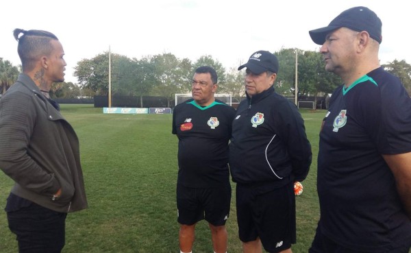 La selección de Panamá se completó con la llegada de Amílcar Henríquez