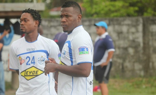 Presidente del Victoria: 'Si Bodden quiere jugar en Paraguay tiene que pagar'