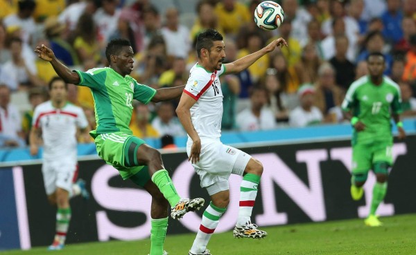 Irán y Nigeria empatan sin goles en un partido para bostezar