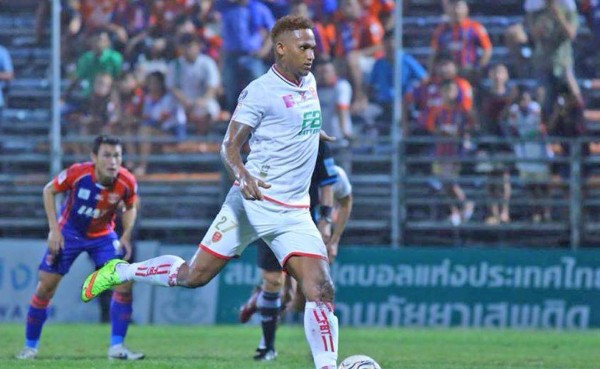 Georgie Welcome anota doblete y le regala triunfo al Tero Sasana