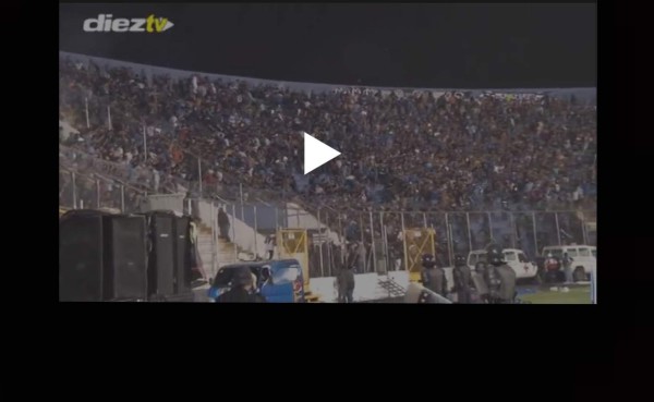 VIDEO: La barra de Motagua hizo de las suyas en la final