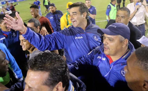 Vázquez: 'Llegar a la final eliminando al rival de siempre nos pone felices'