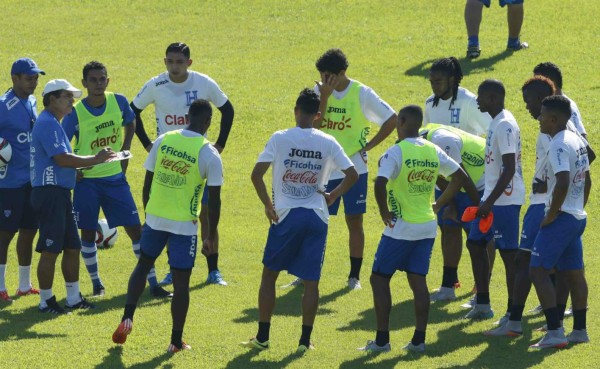 Jorge Luis Pinto hará dos microciclos con Honduras en diciembre