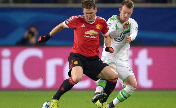 Manchester United consuma fracaso en Champions en la era Van Gaal