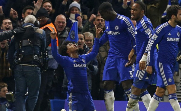 Chelsea consigue los tres puntos ante Everton con gol Willian en extremis