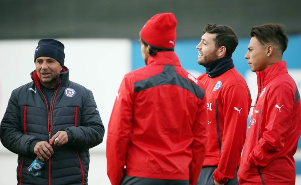 Sampaoli busca la fórmula defensiva de Chile para frenar a Messi