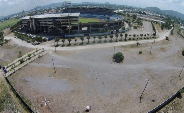 Comienza construcción de cancha que pidió Pinto en el complejo Olímpico&nbsp;&nbsp;