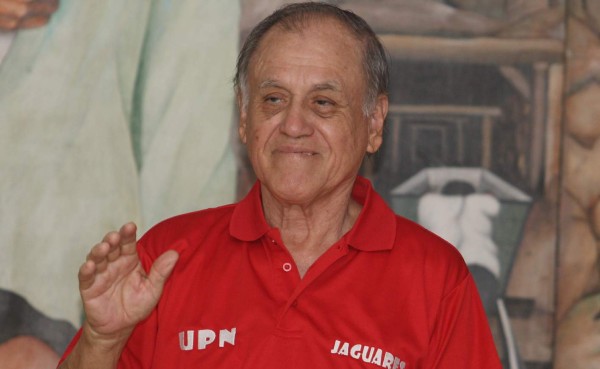 Chelato Uclés fue presentado como técnico de la UPNFM