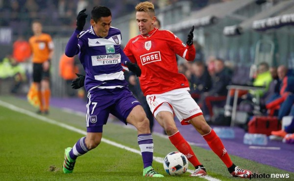 Anderlecht y Najar le empatan el clásico al Standard de Víctor Valdés