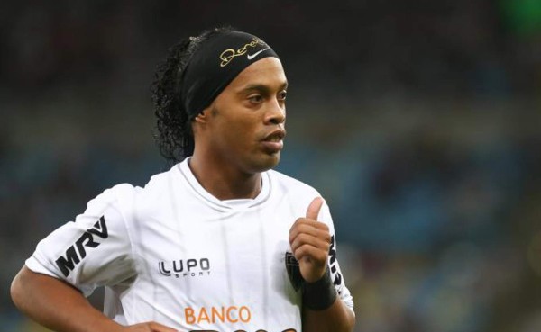 Ronaldinho invitado a partido organizado por el papa Francisco