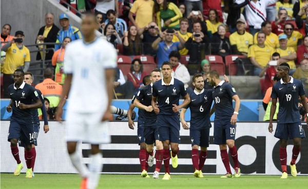 EN VIVO: ¡Benzema despedaza a Honduras en Porto Alegre!