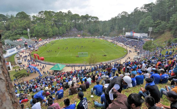 El ecológico estadio Verapaz de Guatemala ¡una belleza!