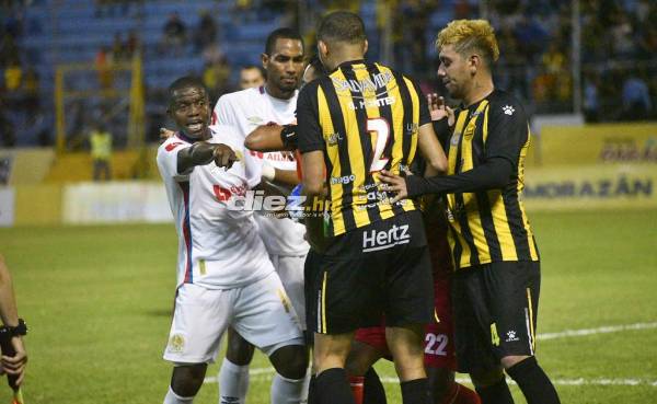 Real España le tuvo miedo al Olimpia de Troglio y pierde la oportunidad de acercárceles en la clasificación