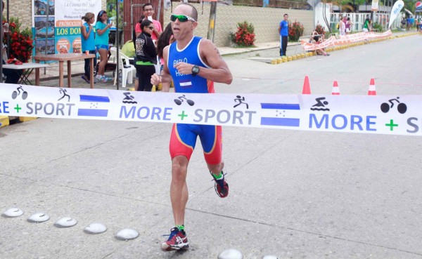 Pablo Rubio, nuevo 'Ironman' del triatlón hondureño