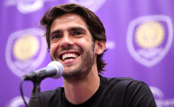 Kaká: 'Messi es un genio y Cristiano un ícono del fútbol moderno'