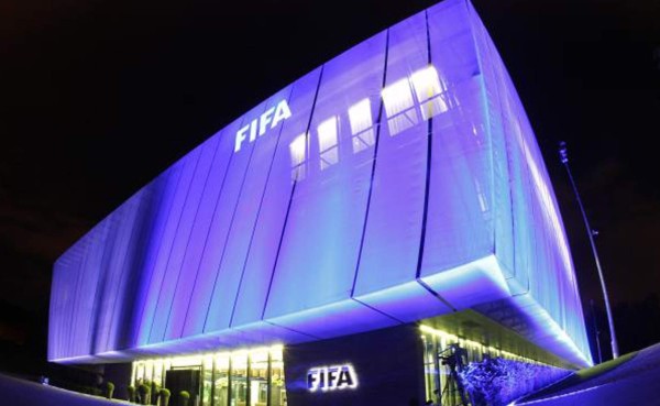 La FIFA prohibirá el control de futbolistas por parte de terceros