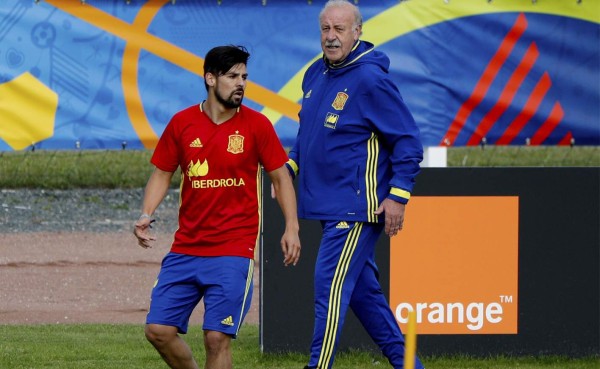 Nolito habló de su futuro y los silbidos contra Piqué en España