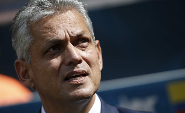 'Francotiradores' persiguen al técnico ecuatoriano Reinaldo Rueda