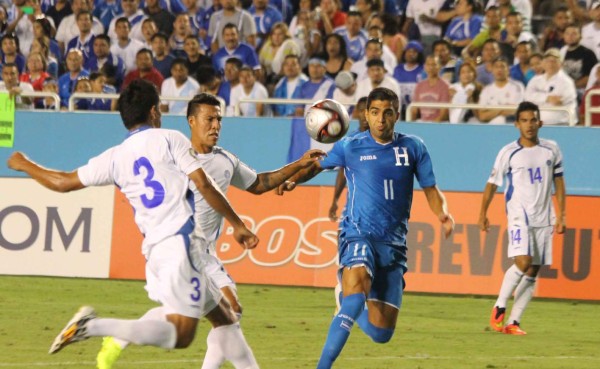 La afición reprueba el nivel de Honduras y cuestiona a Medford