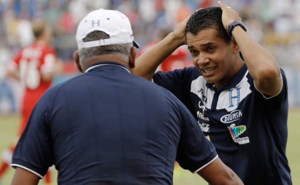 El abrazo con el 'Doctor' Thomas y un recuerdo con Neymar: las imperdibles imágenes de Roy Posas en vida