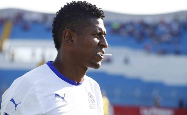 Carlo Costly: 'Estoy ansioso de jugar y de quedar campeones'