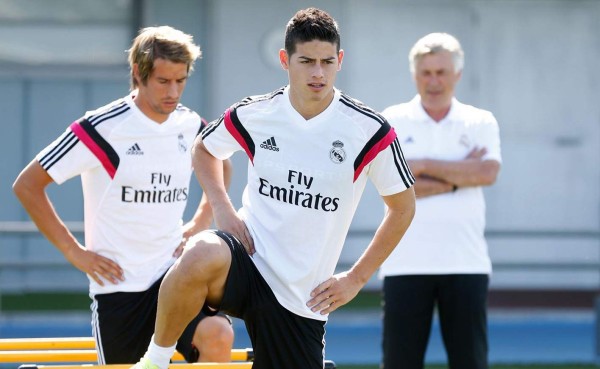 Ancelotti confirma que James y Kroos serán titulares en la Supercopa