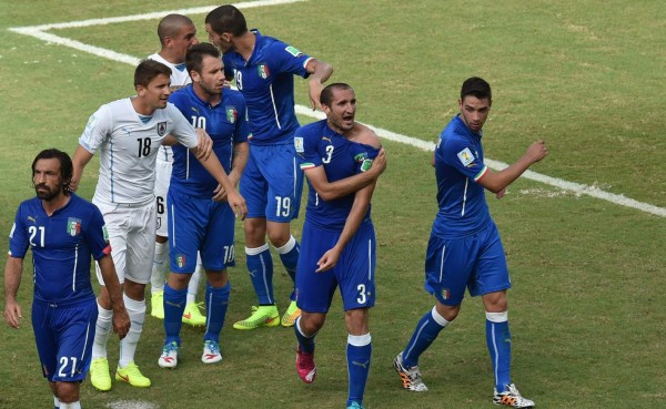 Girgio Chiellini llama 'baboso' a Luis Suárez