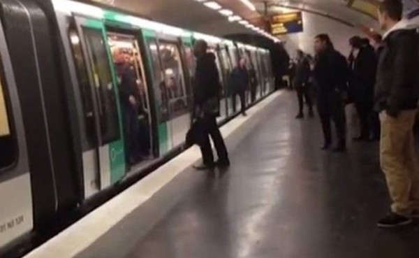 La ONU condena 'enérgicamente' la actuación de aficionados del Chelsea en París