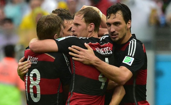 Alemania y Estados Unidos de la mano a octavos de final