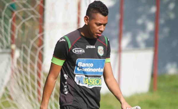 Denovan Torres: 'He querido tirar la toalla, pero gracias Dios aquí estoy haciendo la lucha',