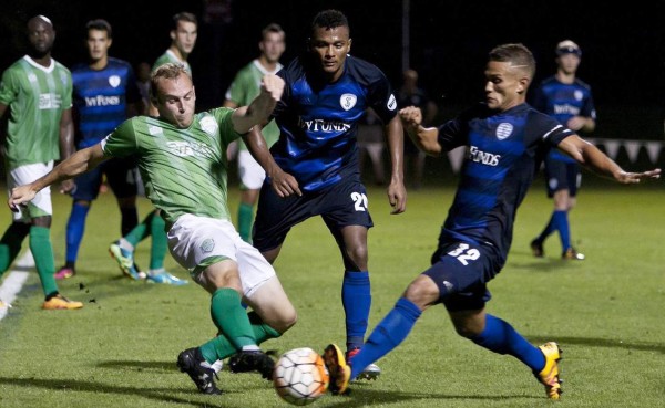 El hondureño Ever Alvarado debutó con el Kansas City de la MLS