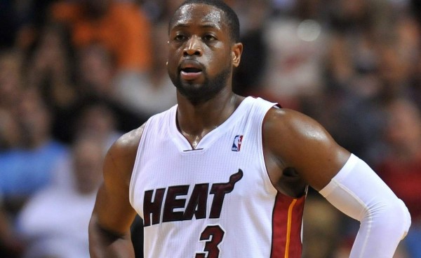 5 mil dólares de multa para Dwyane Wade por fingir una falta
