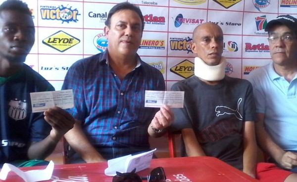 El Vida le entregó más de 95 mil lempiras a 'Quique' Reneau