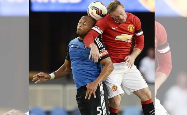 Manchester United venció fácilmente al San José con 'Muma' de titular