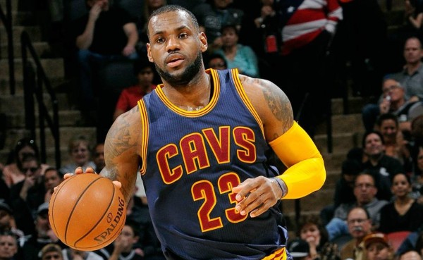 LeBron James entra en el 'top 20' de anotadores de la NBA
