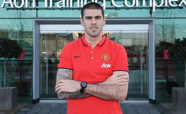 Valdés dio charla 'inspiradora' a jóvenes por su debut con Manchester United