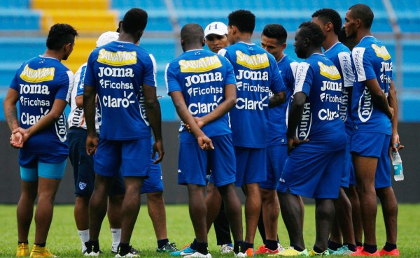 Blog sobre Honduras-Guayana: 'Sentido del humor como antídoto contra el ridículo'