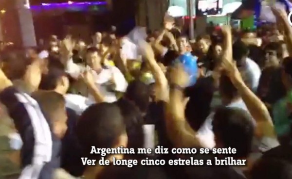 Brasileños hacen su propia versión del 'Decime qué se siente'