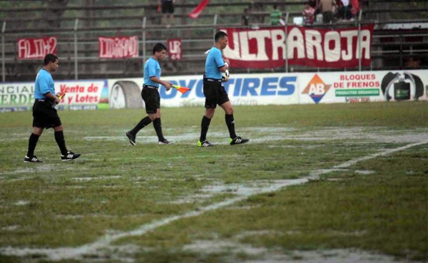 Real Sociedad-Victoria no se terminó de jugar por lluvia en Tocoa