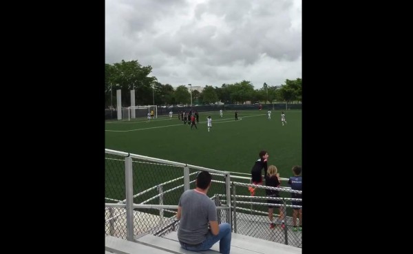 VIDEO: Rambo de León vuelve a marcar de tiro libre con el Miami United