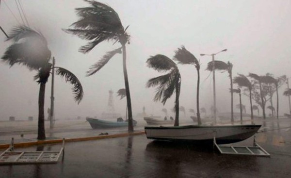 Informe especial: Alerta máxima en México por monstruoso huracán Patricia categoría 5