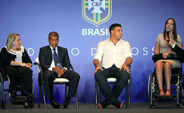 Ronaldo y Romario enfrentados por entradas del Mundial de Brasil
