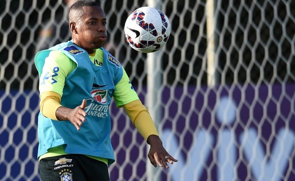 Robinho apunta al fútbol de China con un millonario contrato