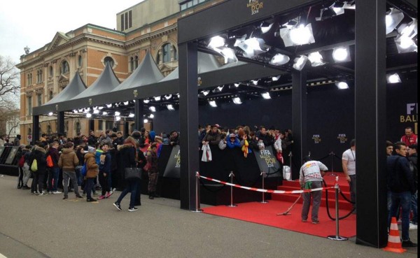 La atención del mundo se centra en el Palacio de Congresos de Zúrich