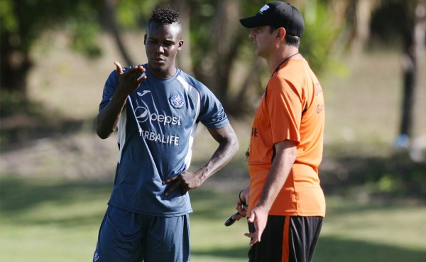 Rubilio Castillo y Orlin Peralta no jugarían ante Olimpia